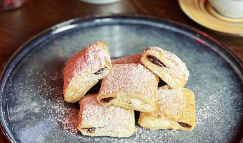 ЮЖАНКА Печенье слоеное ВКУСНОЕ творог-смородина   1*1,6